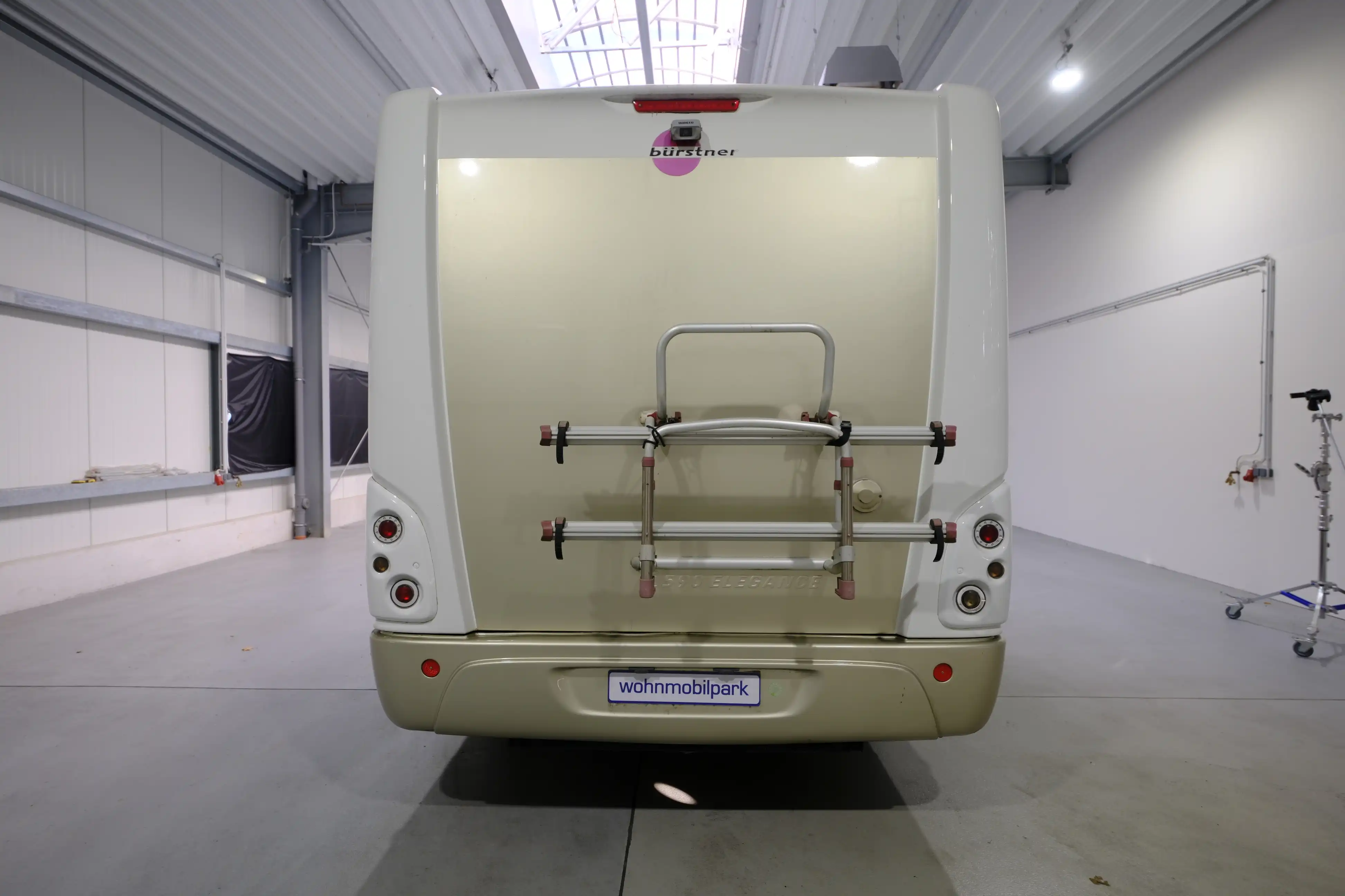 BUERSTNER I 590 Elegance